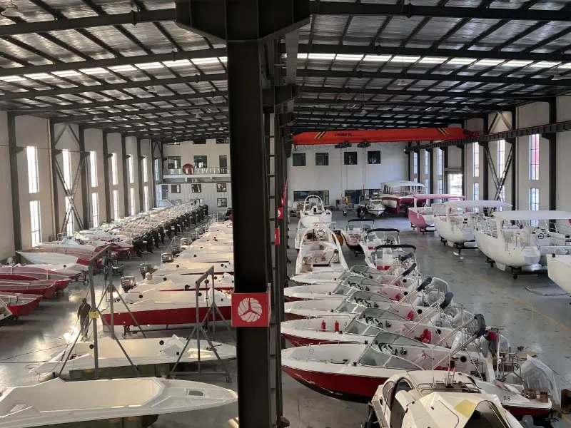 Jahta Lawada® će isporučiti 42 kompleta glisera izrađenih po narudžbi, posebno dizajniranih za vodene uvjete planine BIJIA.