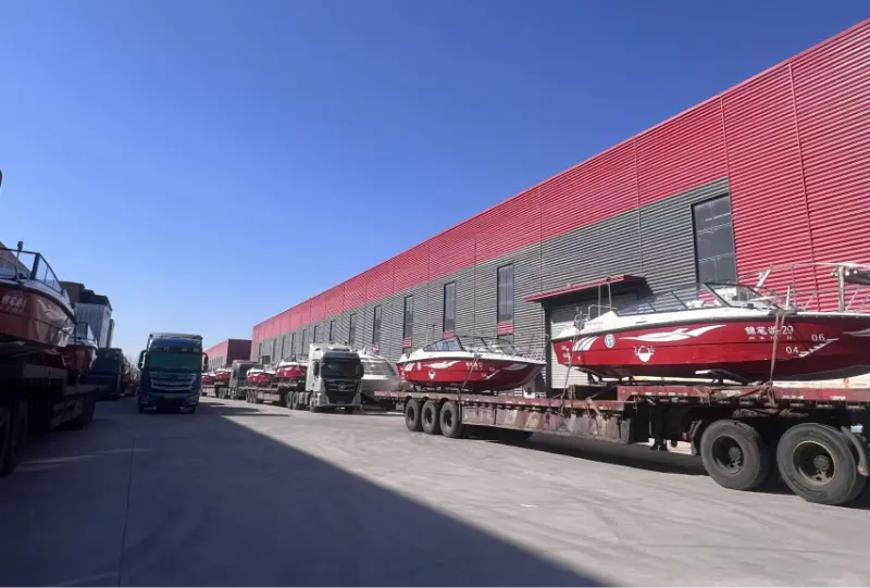 Lawada® Yachts isporučila 20 kompleta prilagođenih glisera